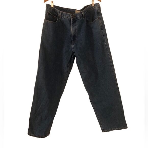 L L Bean Men’s Flannel Lined 40 X 30 Medium Wash Denim Jeans. Item ID 139426 - Picture 1 of 6